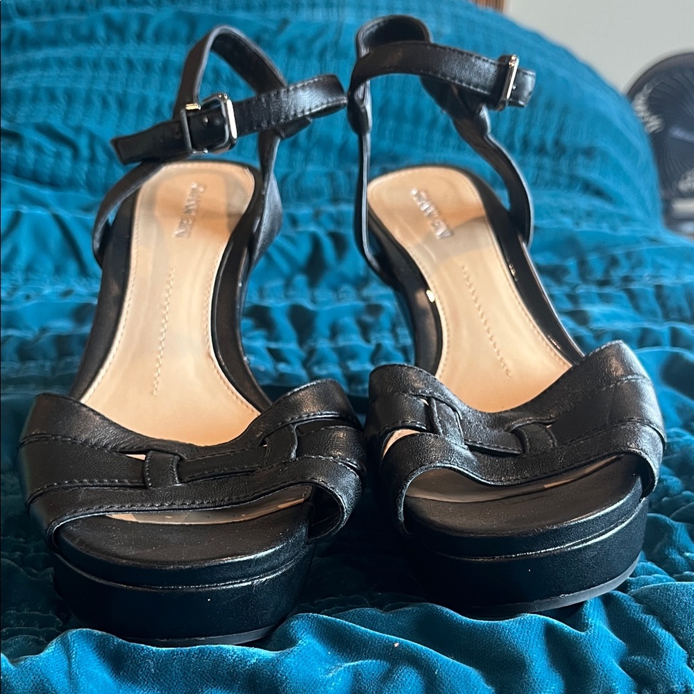 Gianni Bini Black Women's Sandals with Bow Detail